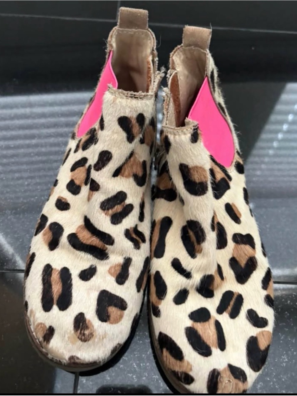 Mini Boden Leopard Print FauxFur Chelsea Boots with Pink Elastic